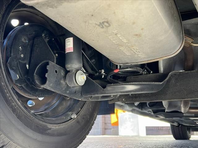 ノート S 社外ナビ スマートキー ETC Aライト Pスタート シートリフター ヘッドライトレベライザー 電子パーキング ブレーキホールド リアワイパー ハロゲンヘッドライト SRSエアバッグ(45枚目)