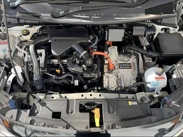 ノート S 社外ナビ スマートキー ETC Aライト Pスタート シートリフター ヘッドライトレベライザー 電子パーキング ブレーキホールド リアワイパー ハロゲンヘッドライト SRSエアバッグ(46枚目)