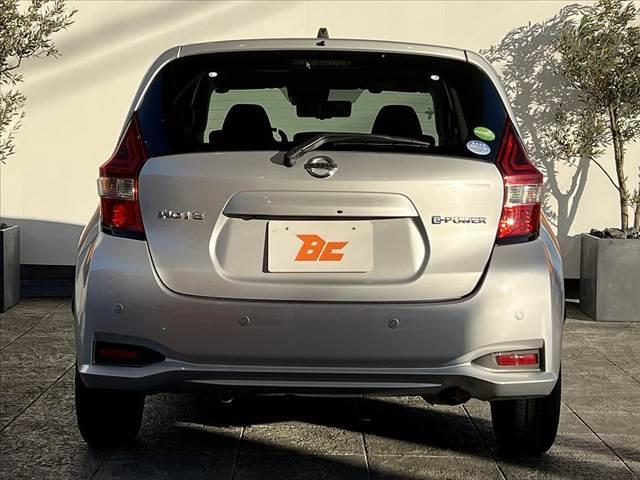 ノート e-パワー B アラウンドビューモニタ インテリジェントツームミラー CD エマブレ 車線逸脱警報 踏み間違い防止 FRバックソナー ETC AUX FM AM Pガラス Aライト Rワイパー インテリジェントキ(14枚目)