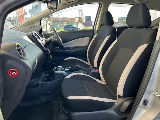 ノート e-パワー B アラウンドビューモニタ インテリジェントツームミラー CD エマブレ 車線逸脱警報 踏み間違い防止 FRバックソナー ETC AUX FM AM Pガラス Aライト Rワイパー インテリジェントキ(17枚目)