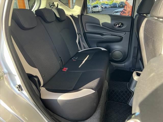 ノート e-パワー B アラウンドビューモニタ インテリジェントツームミラー CD エマブレ 車線逸脱警報 踏み間違い防止 FRバックソナー ETC AUX FM AM Pガラス Aライト Rワイパー インテリジェントキ(18枚目)