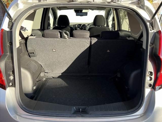 ノート e-パワー B アラウンドビューモニタ インテリジェントツームミラー CD エマブレ 車線逸脱警報 踏み間違い防止 FRバックソナー ETC AUX FM AM Pガラス Aライト Rワイパー インテリジェントキ(20枚目)