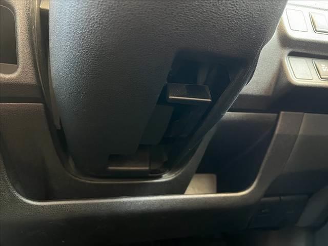 ノート e-パワー B アラウンドビューモニタ インテリジェントツームミラー CD エマブレ 車線逸脱警報 踏み間違い防止 FRバックソナー ETC AUX FM AM Pガラス Aライト Rワイパー インテリジェントキ(26枚目)