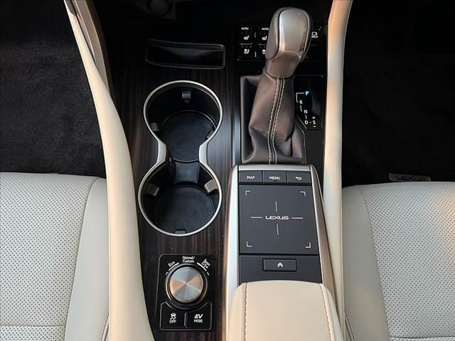 RX RX450hL 禁煙 マークレビンソン ムーンルーフ パノラミックビューモニタ 純12.3インチナビ 3眼LED シートベンチレーション BSM HUD セーフティシステムプラス レーダークルーズ パワーバックドア(26枚目)