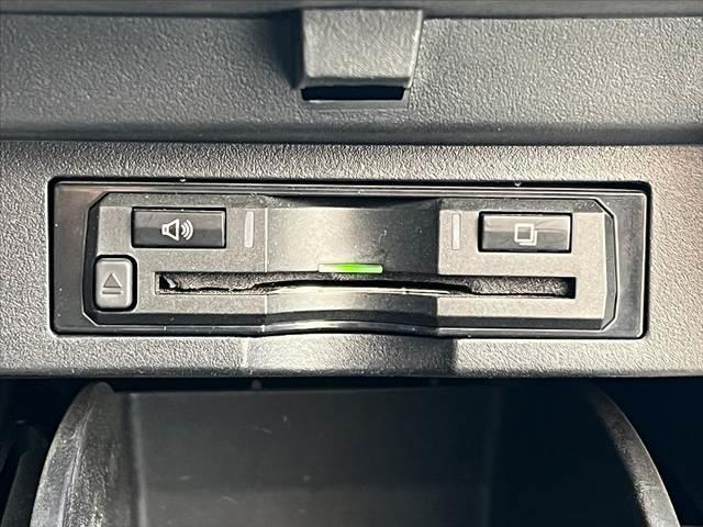 アルファード ２．５Ｓ　Ａパッケージ　禁煙　１０型ナビ　１２．８型フリップダウンモニター　両電スラ　ＥＴＣ　フルセグ　ＤＶＤ　ＢＴオーディオ　ブレーキホールド　横滑防止　ステリモ　ＬＥＤ　フォグ　シートリフター　スマートキー　Ｐスタート（8枚目）