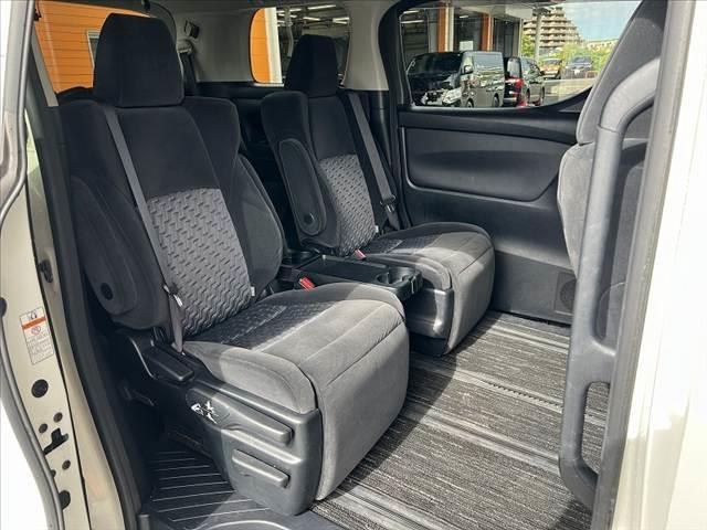 アルファード ２．５Ｓ　Ａパッケージ　禁煙　１０型ナビ　１２．８型フリップダウンモニター　両電スラ　ＥＴＣ　フルセグ　ＤＶＤ　ＢＴオーディオ　ブレーキホールド　横滑防止　ステリモ　ＬＥＤ　フォグ　シートリフター　スマートキー　Ｐスタート（19枚目）