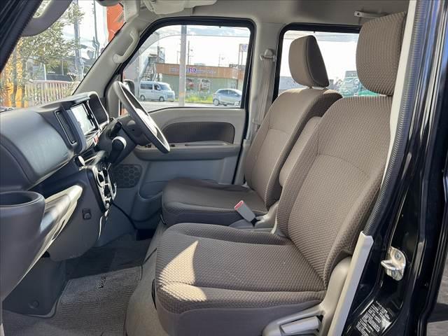 NV100クリッパーバン GXターボ ハイルーフ エマージェンシーブレーキ 純ナビ Bモニター フルセグ Aライト ABS リモコンキー リアヒーター SRSエアバッグ プライバシーガラス ハロゲンヘッドライト アームレスト(17枚目)