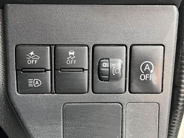 ハイゼットカーゴ ＤＸ　ＳＡＩＩＩ　後期　禁煙車　スマートアシスト３　コーナーセンサー　車線逸脱警報　先行者発信お知らせ　オートハイビーム　ＬＥＤヘッドライト　リモコンキー　ＳＲＳエアバック　ＡＣ　ＦＭ　ＡＭ　Ｐガラス　横滑り防止（3枚目）