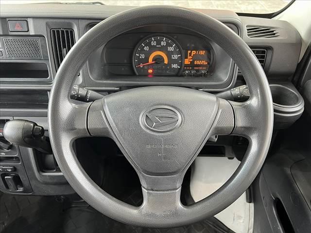 ハイゼットカーゴ ＤＸ　ＳＡＩＩＩ　後期　禁煙車　スマートアシスト３　コーナーセンサー　車線逸脱警報　先行者発信お知らせ　オートハイビーム　ＬＥＤヘッドライト　リモコンキー　ＳＲＳエアバック　ＡＣ　ＦＭ　ＡＭ　Ｐガラス　横滑り防止（25枚目）
