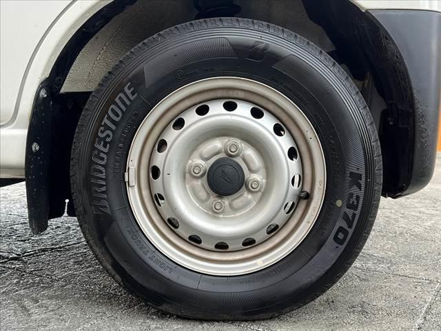 ハイゼットカーゴ ＤＸ　ＳＡＩＩＩ　後期　禁煙車　スマートアシスト３　コーナーセンサー　車線逸脱警報　先行者発信お知らせ　オートハイビーム　ＬＥＤヘッドライト　リモコンキー　ＳＲＳエアバック　ＡＣ　ＦＭ　ＡＭ　Ｐガラス　横滑り防止（35枚目）