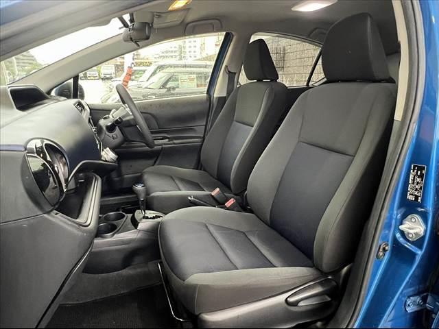 アクア Ｓ　中期　セーフティＳ　スマートキー　Ｐスタート　ナビ　Ｂモニ　ＥＴＣ　フルセグ　ＢＴ　ＡＢＳ　ＳＲＳエアバッグ　横滑防止　Ａハイビーム　レベライザー　車線逸脱警報　集中ドアロック　チルトステア（17枚目）