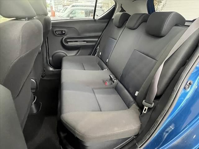 アクア Ｓ　中期　セーフティＳ　スマートキー　Ｐスタート　ナビ　Ｂモニ　ＥＴＣ　フルセグ　ＢＴ　ＡＢＳ　ＳＲＳエアバッグ　横滑防止　Ａハイビーム　レベライザー　車線逸脱警報　集中ドアロック　チルトステア（19枚目）