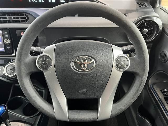 アクア Ｓ　中期　セーフティＳ　スマートキー　Ｐスタート　ナビ　Ｂモニ　ＥＴＣ　フルセグ　ＢＴ　ＡＢＳ　ＳＲＳエアバッグ　横滑防止　Ａハイビーム　レベライザー　車線逸脱警報　集中ドアロック　チルトステア（25枚目）