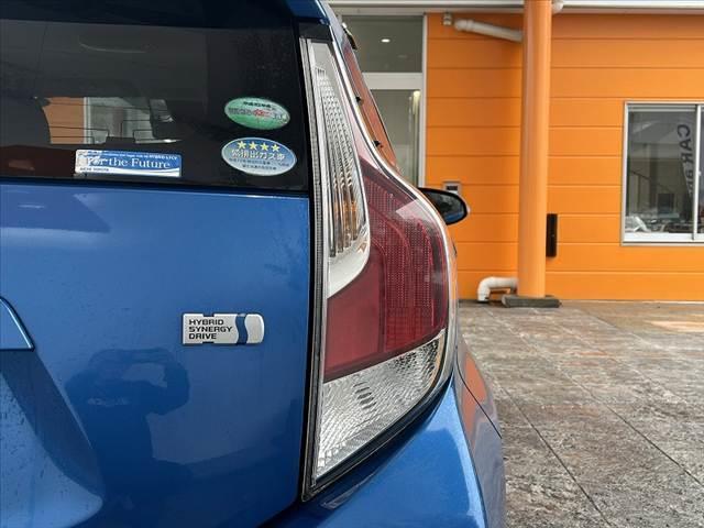 アクア Ｓ　中期　セーフティＳ　スマートキー　Ｐスタート　ナビ　Ｂモニ　ＥＴＣ　フルセグ　ＢＴ　ＡＢＳ　ＳＲＳエアバッグ　横滑防止　Ａハイビーム　レベライザー　車線逸脱警報　集中ドアロック　チルトステア（37枚目）