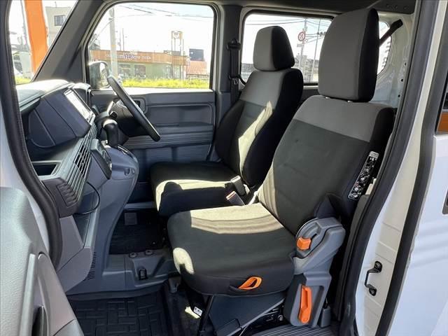 納車整備ついても第三者機関の指定工場で分解記録（法定整備）を実施し、車検を基準に不具合箇所、消耗部品は改善して納車させていただきます。