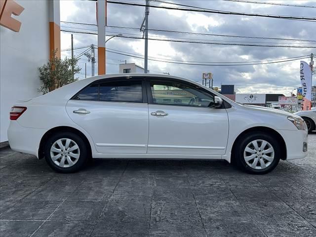 プレミオ １．５Ｆ　ＥＸパッケージ　禁煙　ナビ　バックモニター　ＥＴＣ　Ｐスタート　Ａライト　スマートキー　ステリモ　パワーシート　プライバシーガラス　ＳＲＳエアバッグ　チルトステアリング　バニティミラ　バイザ　ＩＳＯＦＩＸ　ＨＩＤ（12枚目）