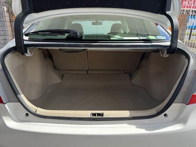 プレミオ １．５Ｆ　ＥＸパッケージ　禁煙　ナビ　バックモニター　ＥＴＣ　Ｐスタート　Ａライト　スマートキー　ステリモ　パワーシート　プライバシーガラス　ＳＲＳエアバッグ　チルトステアリング　バニティミラ　バイザ　ＩＳＯＦＩＸ　ＨＩＤ（20枚目）