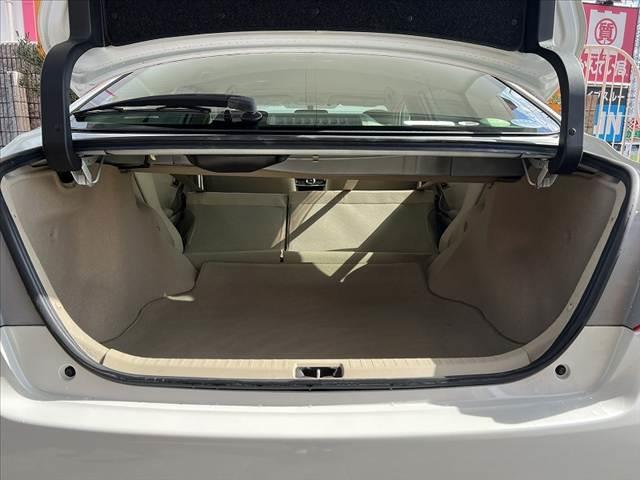 プレミオ １．５Ｆ　ＥＸパッケージ　禁煙　ナビ　バックモニター　ＥＴＣ　Ｐスタート　Ａライト　スマートキー　ステリモ　パワーシート　プライバシーガラス　ＳＲＳエアバッグ　チルトステアリング　バニティミラ　バイザ　ＩＳＯＦＩＸ　ＨＩＤ（21枚目）