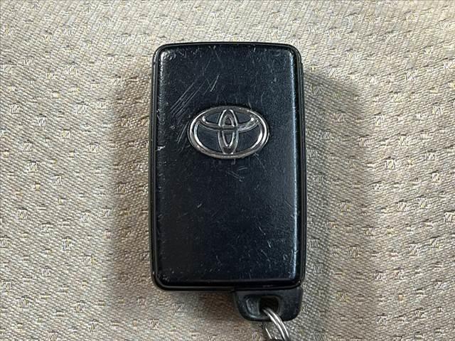 プレミオ １．５Ｆ　ＥＸパッケージ　禁煙　ナビ　バックモニター　ＥＴＣ　Ｐスタート　Ａライト　スマートキー　ステリモ　パワーシート　プライバシーガラス　ＳＲＳエアバッグ　チルトステアリング　バニティミラ　バイザ　ＩＳＯＦＩＸ　ＨＩＤ（32枚目）