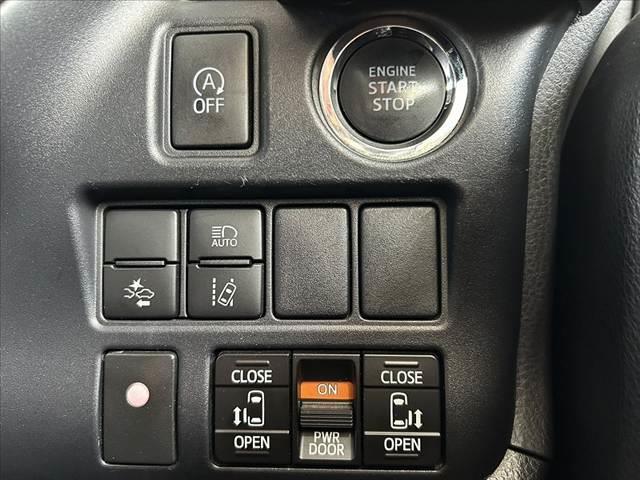 ヴォクシー ZS 禁煙 純10インチナビ フリップダウンモニター 両電スラ セーフティセンスC Bモニター ETC フルセグ Aライト Aストップ クルーズコントロール シートリフター LED SRSエアバッグ(6枚目)