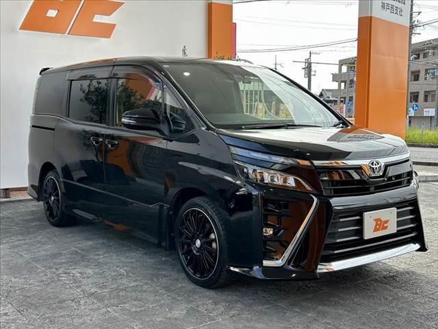 ヴォクシー ZS 禁煙 純10インチナビ フリップダウンモニター 両電スラ セーフティセンスC Bモニター ETC フルセグ Aライト Aストップ クルーズコントロール シートリフター LED SRSエアバッグ(8枚目)