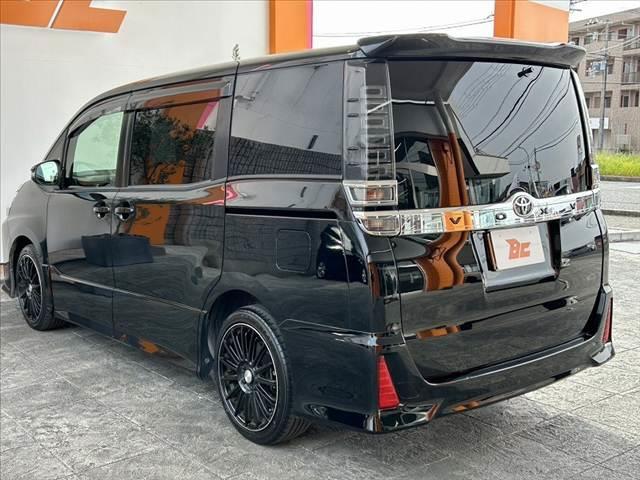 ヴォクシー ZS 禁煙 純10インチナビ フリップダウンモニター 両電スラ セーフティセンスC Bモニター ETC フルセグ Aライト Aストップ クルーズコントロール シートリフター LED SRSエアバッグ(13枚目)