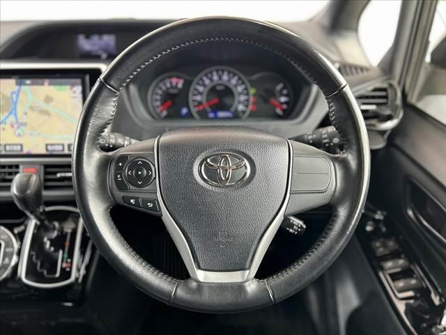 ヴォクシー ZS 禁煙 純10インチナビ フリップダウンモニター 両電スラ セーフティセンスC Bモニター ETC フルセグ Aライト Aストップ クルーズコントロール シートリフター LED SRSエアバッグ(24枚目)