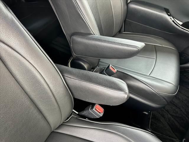 ヴォクシー ZS 禁煙 純10インチナビ フリップダウンモニター 両電スラ セーフティセンスC Bモニター ETC フルセグ Aライト Aストップ クルーズコントロール シートリフター LED SRSエアバッグ(37枚目)