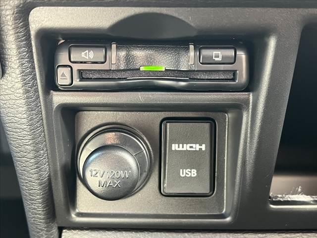 デリカD:5 P 後期 禁煙 11型ナビ eアシスト 両電スラ レーダークルーズ ETC DVD BTオーディオ全方位 フルセグ スマートキー 4WD ブレーキH シートカバー シートヒータ Pシート レーンキープ(7枚目)