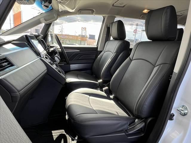 デリカD:5 P 後期 禁煙 11型ナビ eアシスト 両電スラ レーダークルーズ ETC DVD BTオーディオ全方位 フルセグ スマートキー 4WD ブレーキH シートカバー シートヒータ Pシート レーンキープ(17枚目)