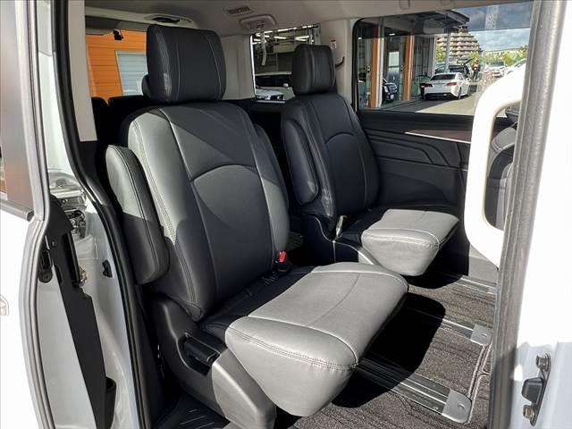 デリカD:5 P 後期 禁煙 11型ナビ eアシスト 両電スラ レーダークルーズ ETC DVD BTオーディオ全方位 フルセグ スマートキー 4WD ブレーキH シートカバー シートヒータ Pシート レーンキープ(18枚目)