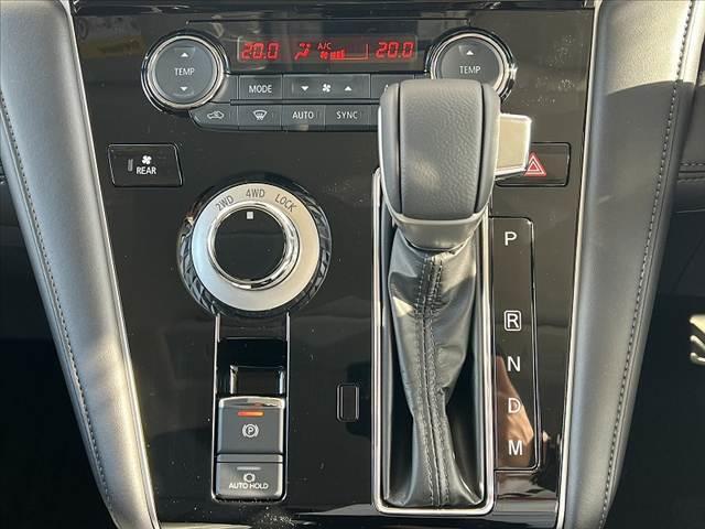 デリカD:5 P 後期 禁煙 11型ナビ eアシスト 両電スラ レーダークルーズ ETC DVD BTオーディオ全方位 フルセグ スマートキー 4WD ブレーキH シートカバー シートヒータ Pシート レーンキープ(24枚目)