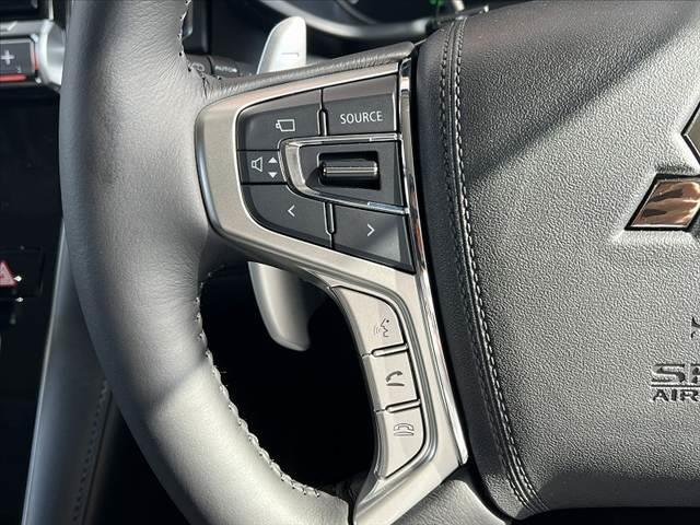 デリカD:5 P 後期 禁煙 11型ナビ eアシスト 両電スラ レーダークルーズ ETC DVD BTオーディオ全方位 フルセグ スマートキー 4WD ブレーキH シートカバー シートヒータ Pシート レーンキープ(27枚目)