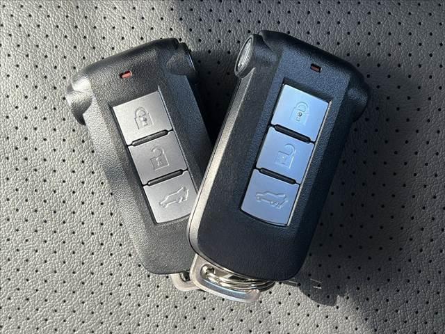 デリカD:5 P 後期 禁煙 11型ナビ eアシスト 両電スラ レーダークルーズ ETC DVD BTオーディオ全方位 フルセグ スマートキー 4WD ブレーキH シートカバー シートヒータ Pシート レーンキープ(35枚目)