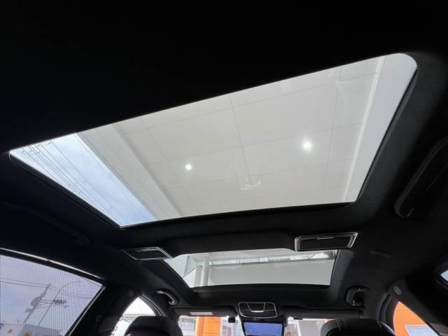 Sクラス S63 ロング 禁煙 ナビ Burmester パノラミックルーフ 全方位モニ フルセグ BTオーディオ HUD BSM パドルシフト コンビハンドル 電子P シートヒーター ベンチレーション レーダーセーフティ(5枚目)