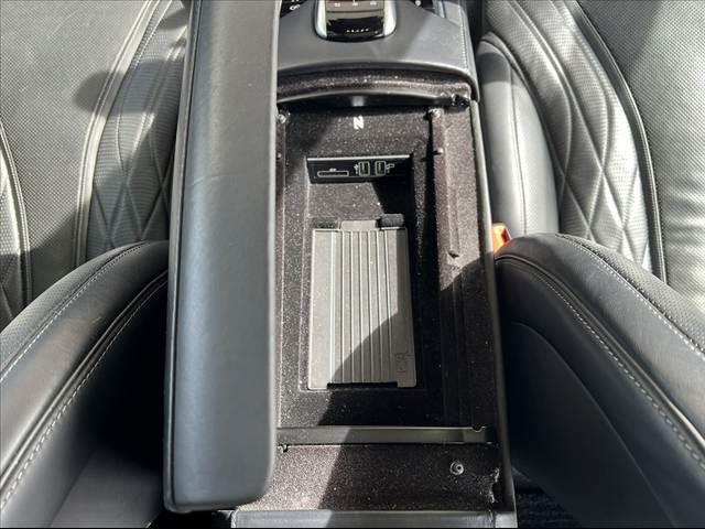 Sクラス S63 ロング 禁煙 ナビ Burmester パノラミックルーフ 全方位モニ フルセグ BTオーディオ HUD BSM パドルシフト コンビハンドル 電子P シートヒーター ベンチレーション レーダーセーフティ(24枚目)