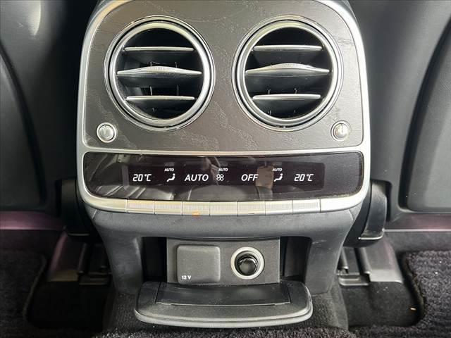 Sクラス S63 ロング 禁煙 ナビ Burmester パノラミックルーフ 全方位モニ フルセグ BTオーディオ HUD BSM パドルシフト コンビハンドル 電子P シートヒーター ベンチレーション レーダーセーフティ(34枚目)