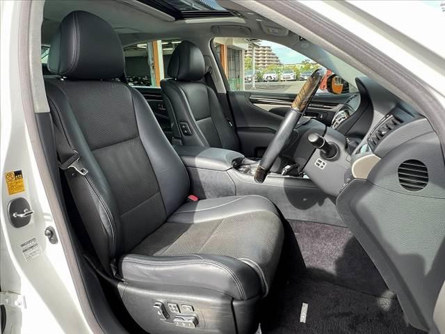 ＬＳ ＬＳ４６０　バージョンＣ　Ｉパッケージ　ＬＥＤヘッドライト　ムーンルーフ　純ナビ　ＢＳＭ　Ｂモニタ　レーダークルーズ　シートヒーター　シートクーラー　Ａライト　ＥＴＣ　フルセグ　ステアリングヒーター　ブレーキホールド　プリクラッシュセーフ（16枚目）