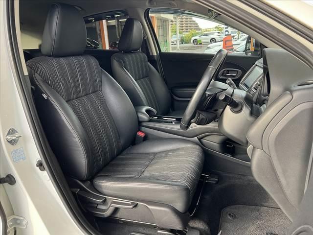 ヴェゼル ハイブリッドZ・ホンダセンシング 禁煙 8型ナビ BTオーディオ DVD Bモニ フルセグ ステリモ パドルシフト LED フォグ ETC Pガラス ルーフレール シートヒータ ブレーキホールド Aライト コンビシート レザーハンドル(15枚目)