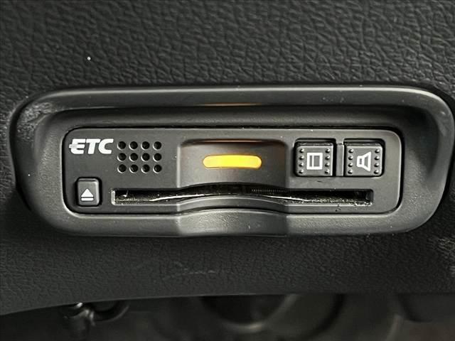 ヴェゼル ハイブリッドZ・ホンダセンシング 禁煙 8型ナビ BTオーディオ DVD Bモニ フルセグ ステリモ パドルシフト LED フォグ ETC Pガラス ルーフレール シートヒータ ブレーキホールド Aライト コンビシート レザーハンドル(28枚目)