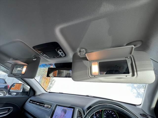 ヴェゼル ハイブリッドZ・ホンダセンシング 禁煙 8型ナビ BTオーディオ DVD Bモニ フルセグ ステリモ パドルシフト LED フォグ ETC Pガラス ルーフレール シートヒータ ブレーキホールド Aライト コンビシート レザーハンドル(31枚目)