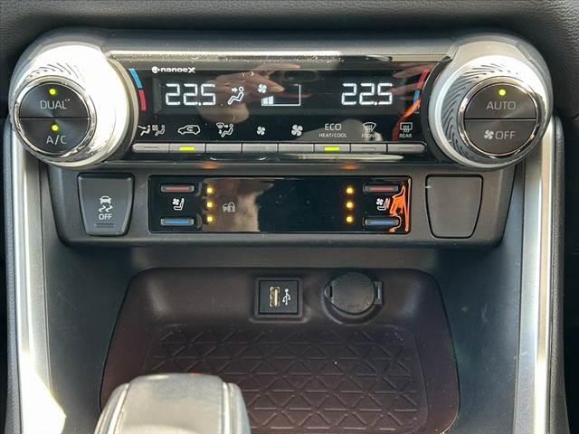 RAV4 中期 禁煙 パノラマルーフ モデリスタ 10.5型ナビ 全方位 ETC セーフティ BSM LED クルコン シートヒータ エアーシート ルーフレール Pゲート スマートキ Pスタ ハンドルヒータ(33枚目)