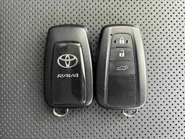 RAV4 中期 禁煙 パノラマルーフ モデリスタ 10.5型ナビ 全方位 ETC セーフティ BSM LED クルコン シートヒータ エアーシート ルーフレール Pゲート スマートキ Pスタ ハンドルヒータ(38枚目)