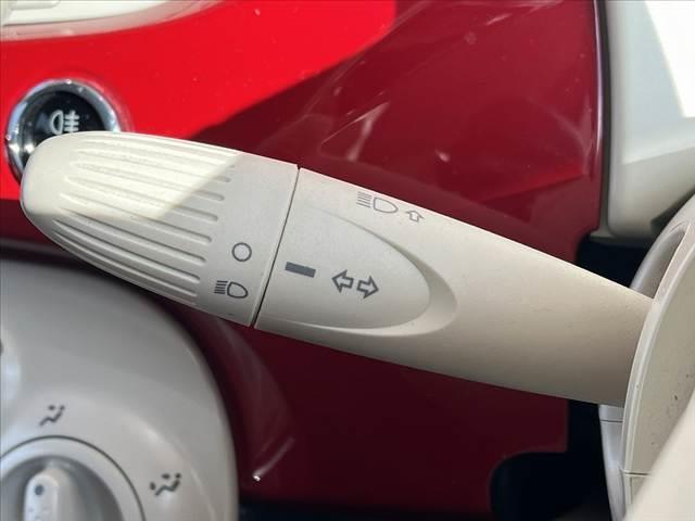 500 1.2 ポップ 禁煙 CDオーディオ 5速デュアロジック リモコンキー シートリフター SRSエアバッグ チルトステアリング シートアンダーボックス バニティミラー ノーマルルーフ ハロゲンヘッドライト ボディ同色(27枚目)