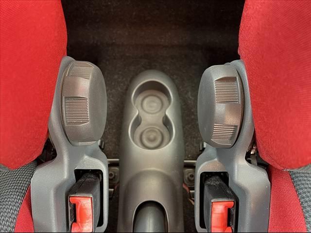 500 1.2 ポップ 禁煙 CDオーディオ 5速デュアロジック リモコンキー シートリフター SRSエアバッグ チルトステアリング シートアンダーボックス バニティミラー ノーマルルーフ ハロゲンヘッドライト ボディ同色(31枚目)