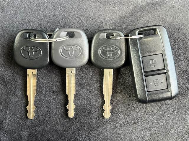 ランドクルーザー70 AX 禁煙 ナビ Bモニ BTオーディオ DVA フルセグ キーレス セーフティセンス クルコン ETC レーンキープ サイドステップ コンビシート コンビステア LED 純16AW 電動デフロック(34枚目)