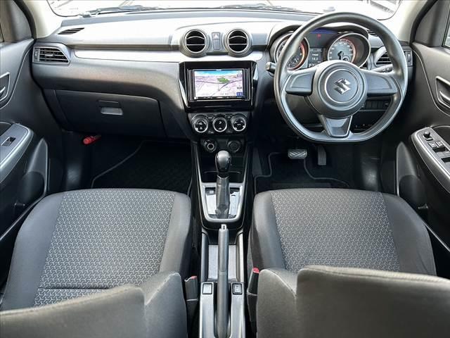 スイフト ＸＧ　禁煙　ナビ　ＥＴＣ　スマートキー　Ｐスタート　シートヒータ　ＡＢＳ　ＳＲＳエアバッグ　横滑り防止　プライバシーガラス　レベライザー　バニティミラー　ＡＣソケット　ＩＳＯＦＩＸ　チルトステア（2枚目）