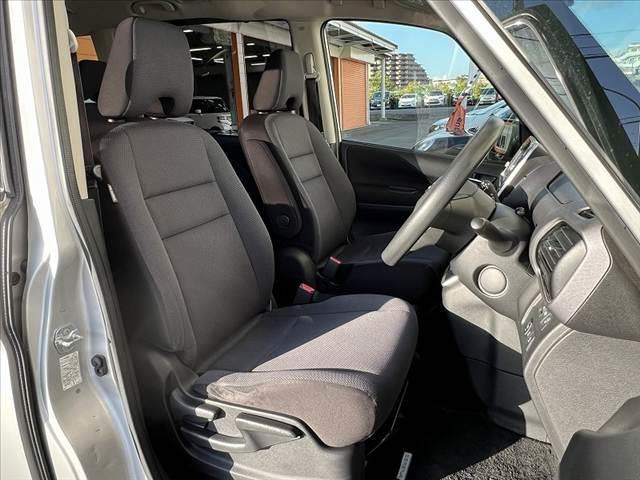 セレナ Ｘ　Ｖセレクション　禁煙　車検整備付　セーフティパックＡ　ナビ　全方位モニター　両電スラ　ＤＶＤ再生　エマブレ　クルコン　Ａストップ　Ａライト　スマートキー　Ｐスタート　ステリモ　コーナーセンサ　ＡＢＳ　ＳＲＳエアバッグ（16枚目）