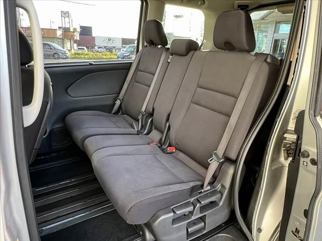 セレナ Ｘ　Ｖセレクション　禁煙　車検整備付　セーフティパックＡ　ナビ　全方位モニター　両電スラ　ＤＶＤ再生　エマブレ　クルコン　Ａストップ　Ａライト　スマートキー　Ｐスタート　ステリモ　コーナーセンサ　ＡＢＳ　ＳＲＳエアバッグ（19枚目）