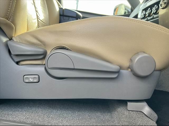 ハイラックスサーフ SSR-X 車検整備付 後期 禁煙 4WD ムーンルーフ 純ナビ ルーフレール Bモニタ ETC 地デジ シートリフター リモコンキー オートライト フォグ SRSエアバッグ チルトステアリング バニティミラ(32枚目)